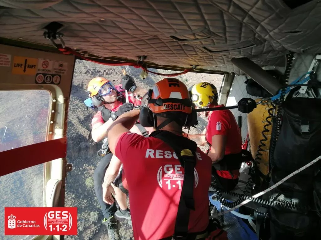 Rescatan a un niño de 12 años y buscan a un adulto tras caer al mar en  Tenerife - Noticias Fuerteventura